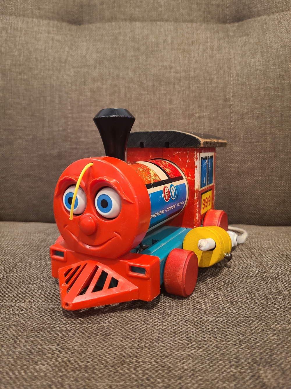 Vintage - Fisher Price - HUFFY PUFFY 999 - Wood Train Engine